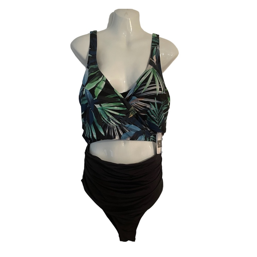 BNWT Everyday Sunday Plus Size “Wrapped One Piece” Women’s Swimwear